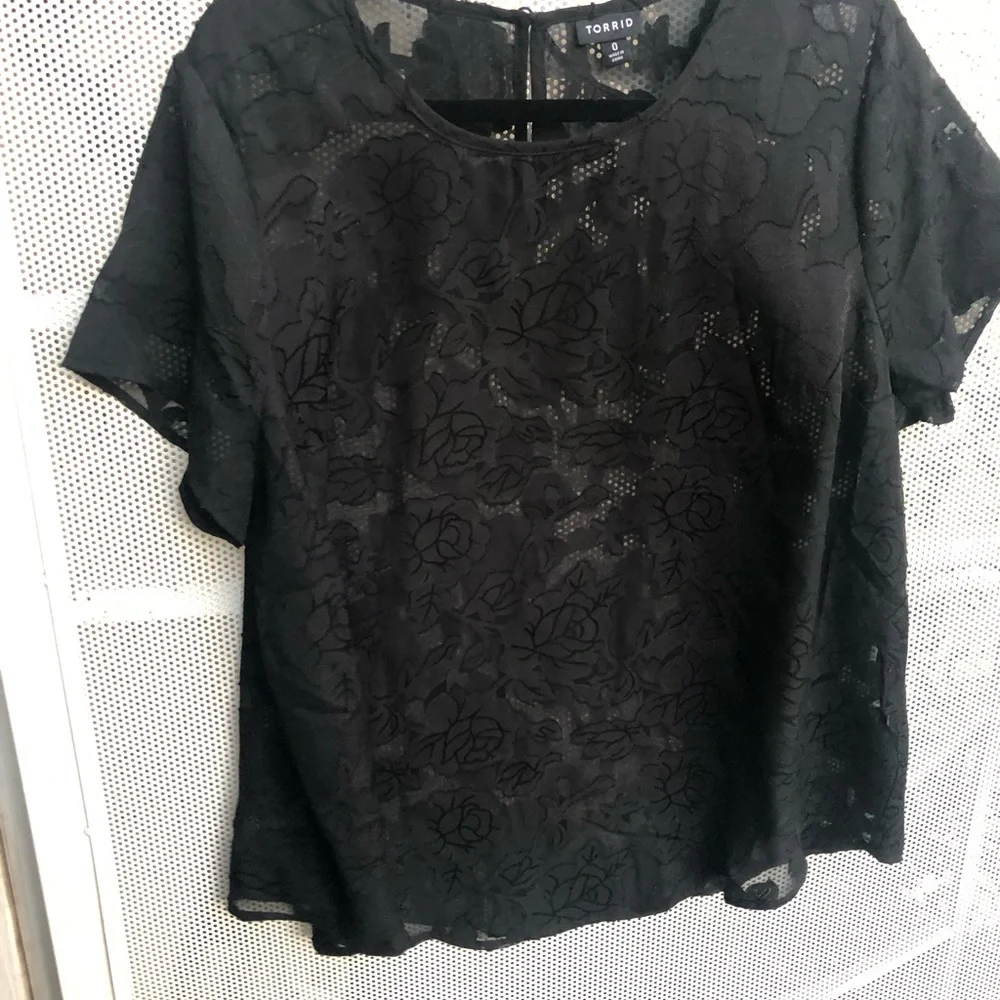 torrid Black Floral Lace Short Sleeve Blouse
